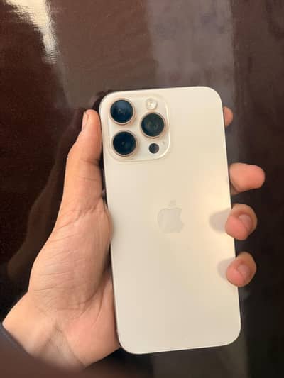 Apple iPhone 16 Pro Max