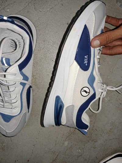 Brand New Stylish Sports Sneakers – White & Blue