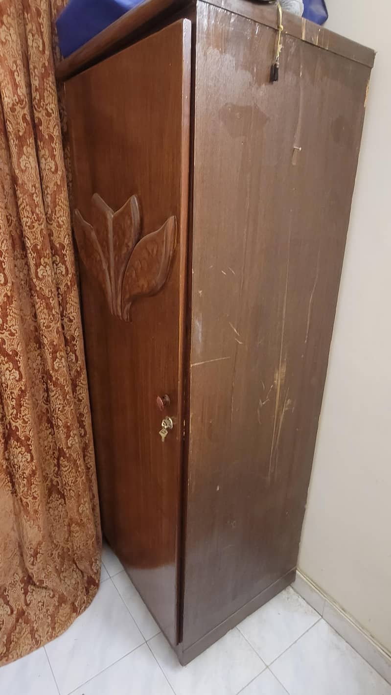 Solid  wood wardrobe 0