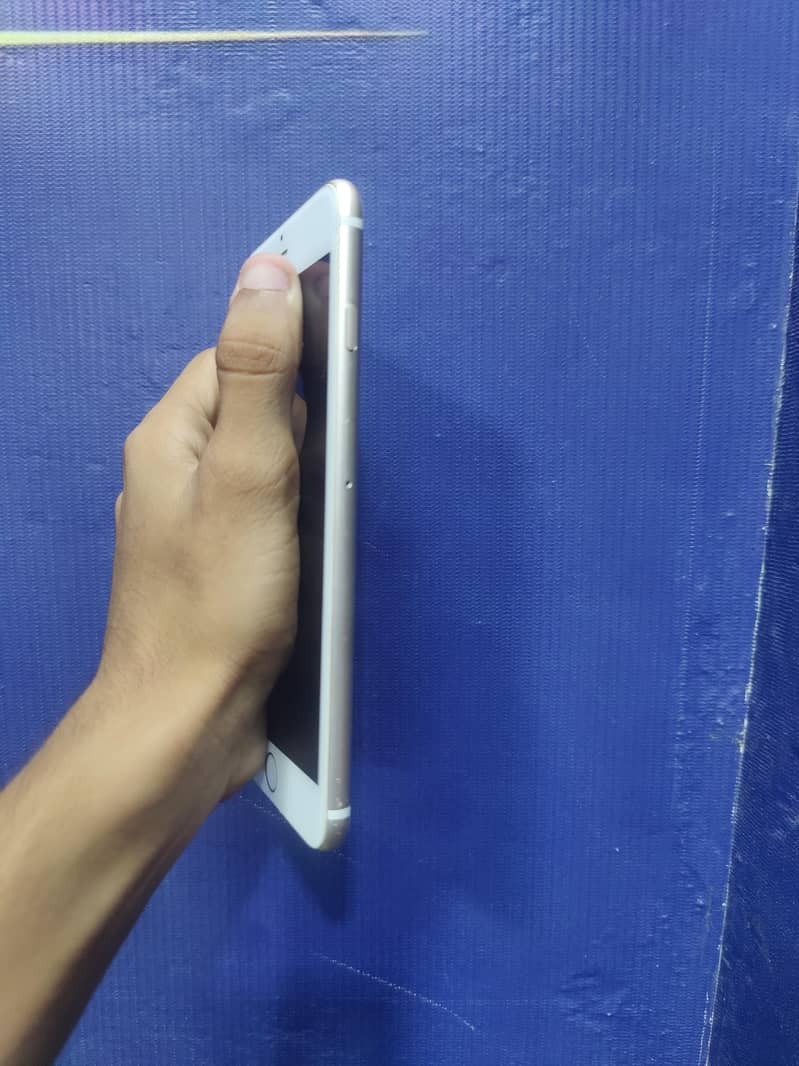 Apple iPhone 6S Plus 1