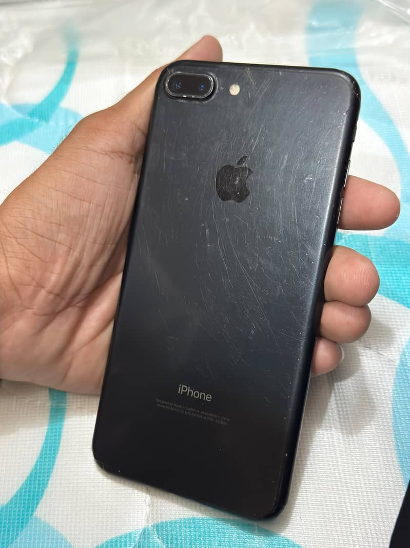 Apple iPhone 7 Plus 6