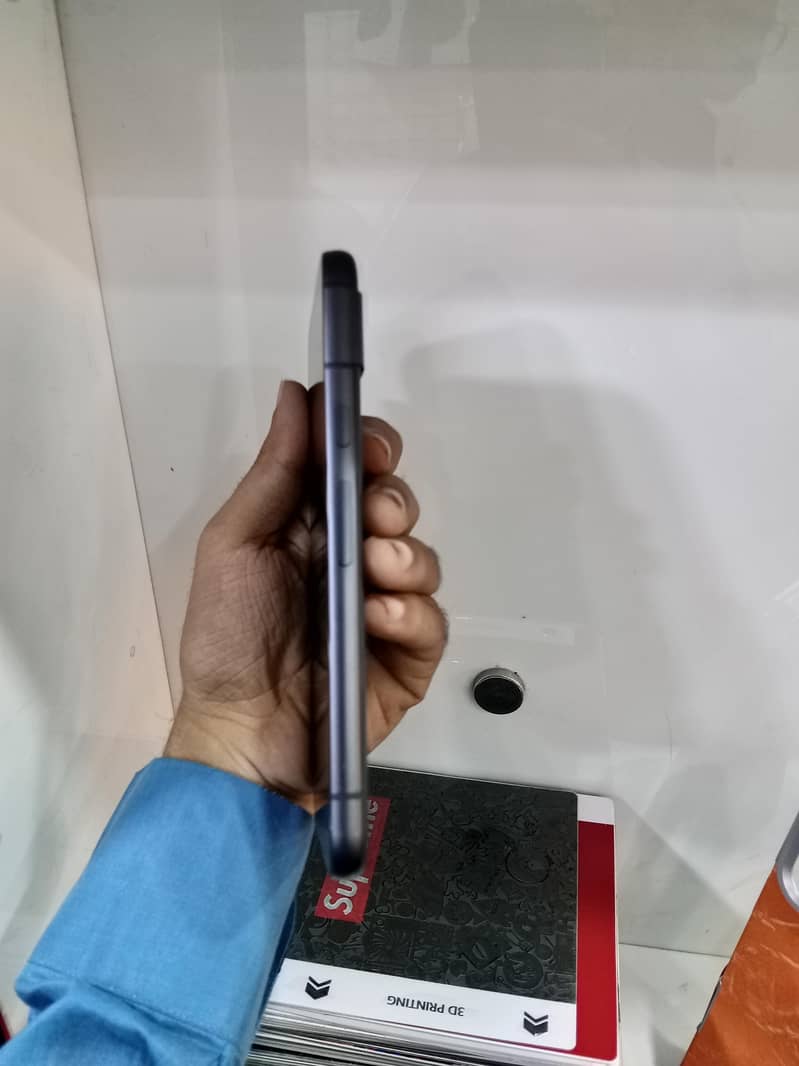 pixel 8A 1