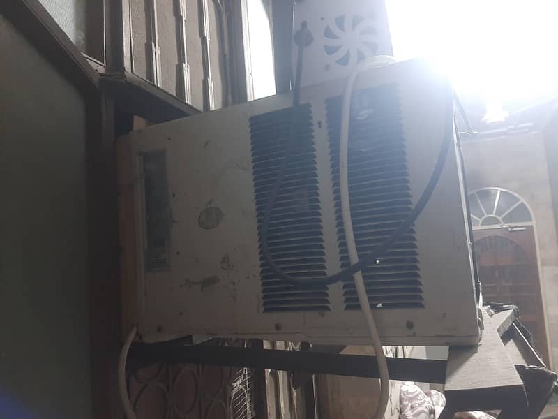 window ac 4