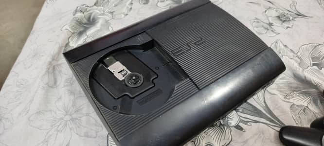 PS3 Super Slim 500GB 35 Games + Jailbreak