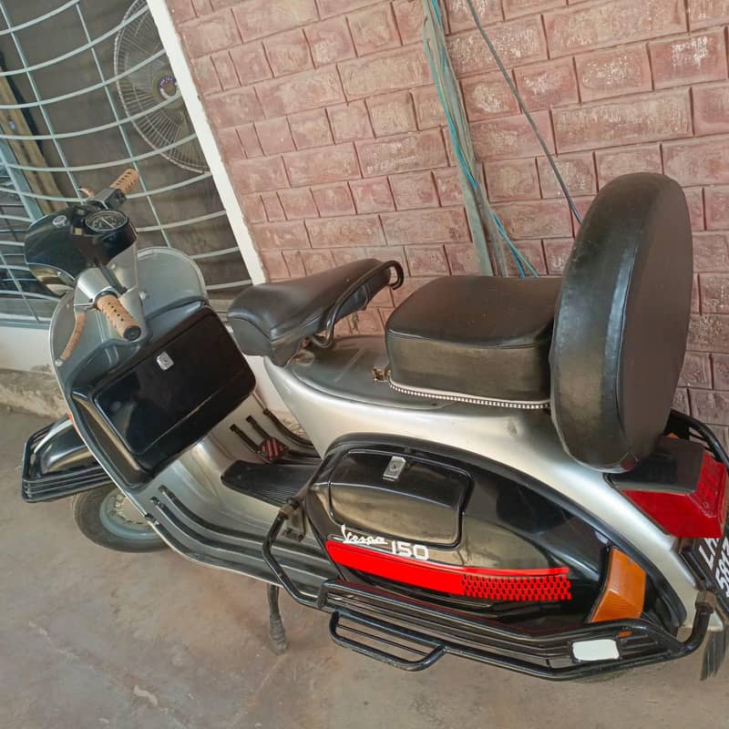 Vespa 1981 2