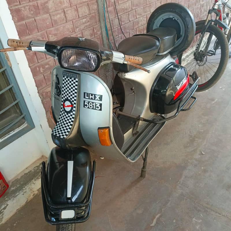 Vespa 1981 4