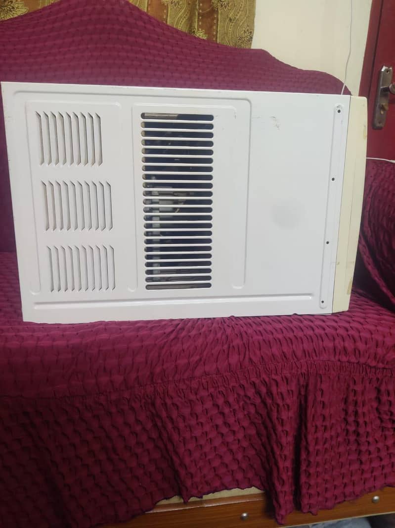 window ac 1
