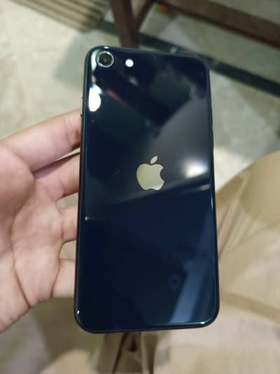 iPhone SE 3 (3rd Gen 2022) - Mint Condition iphone 13 processor