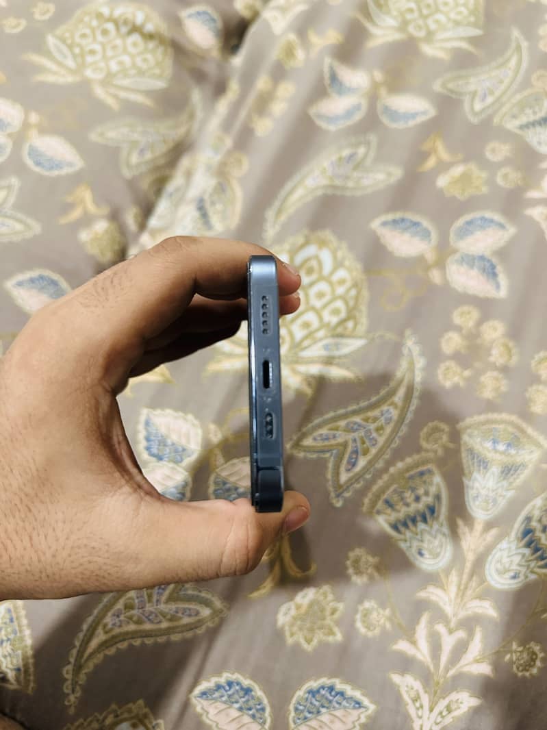 Apple iPhone 13 Pro 2