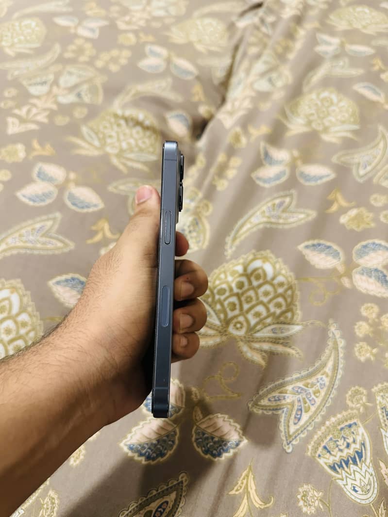 Apple iPhone 13 Pro 3