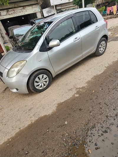 Toyota Vitz 2012