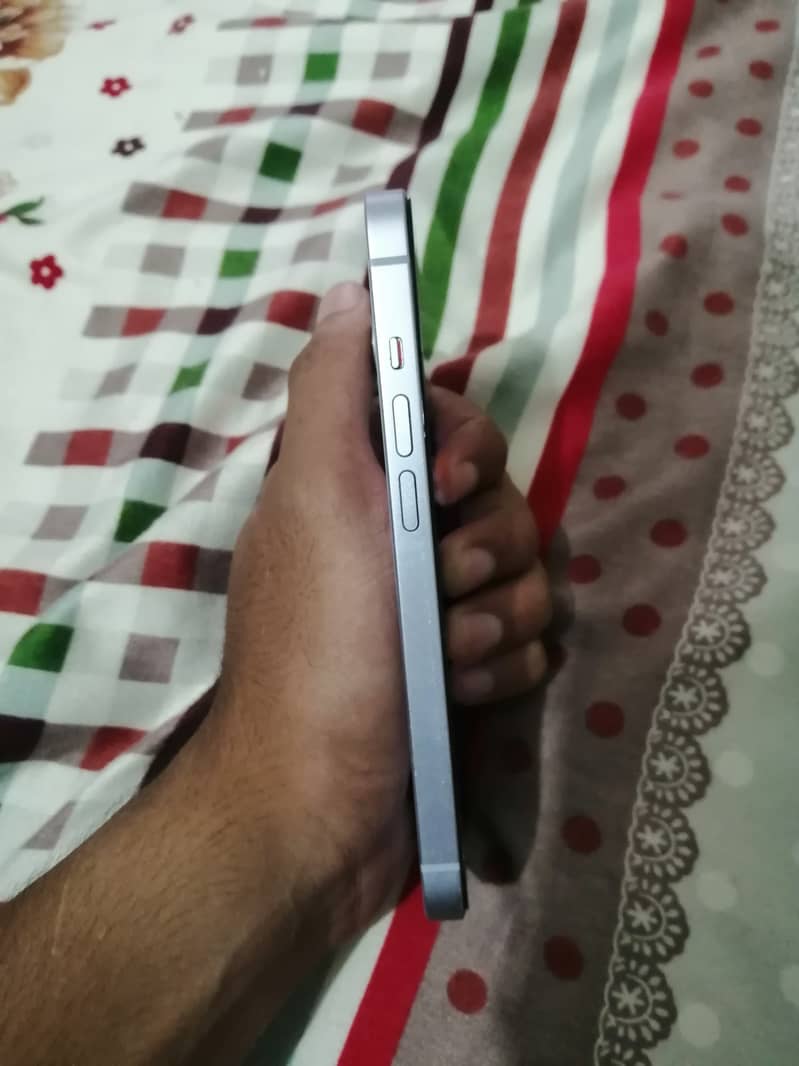 Apple iPhone 14 2
