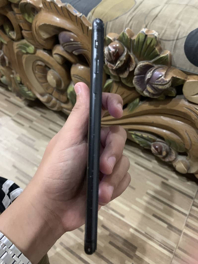 Apple iPhone 7 Plus 3
