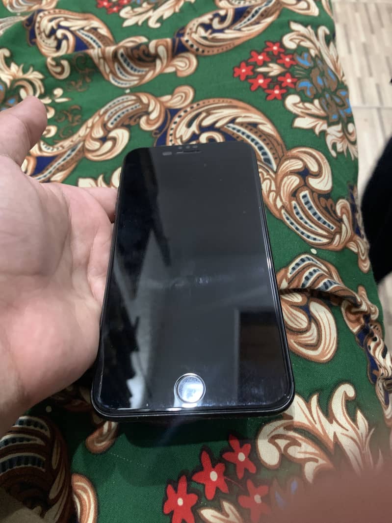 Apple iPhone 7 Plus 8