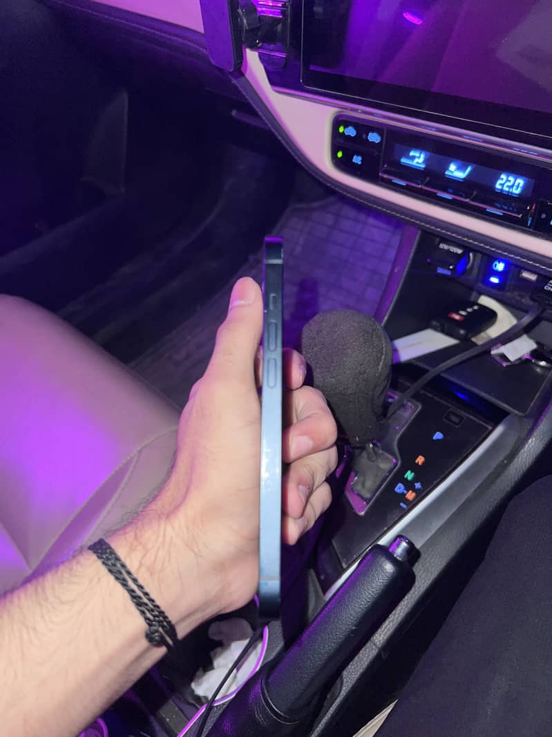 Apple iPhone 14 3