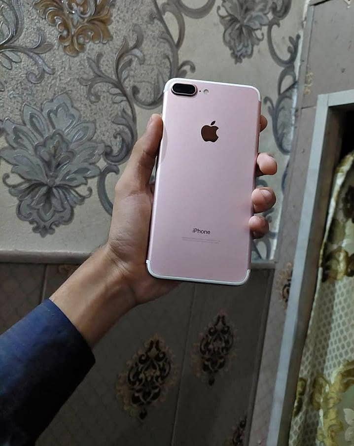 Apple iPhone 7 Plus 4
