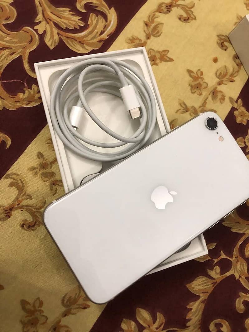 Apple iPhone SE 0