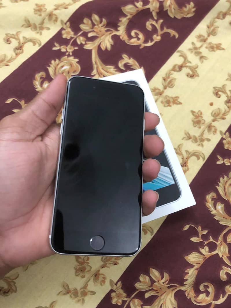 Apple iPhone SE 2