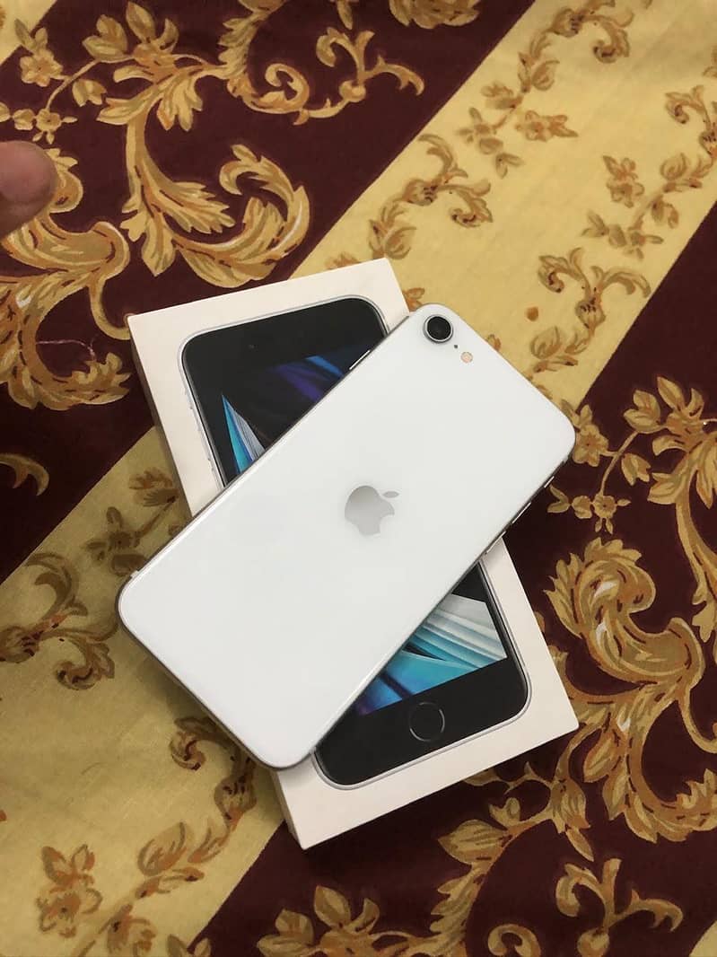 Apple iPhone SE 3