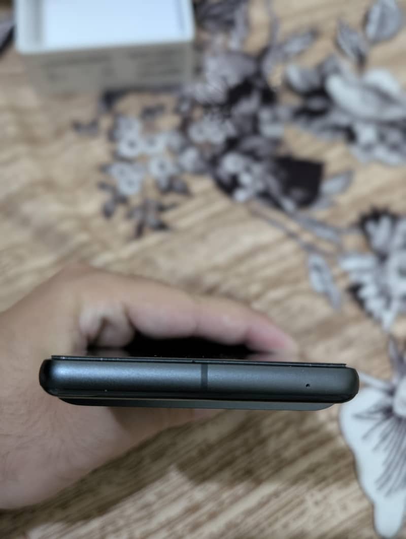 Google Pixel 7 4
