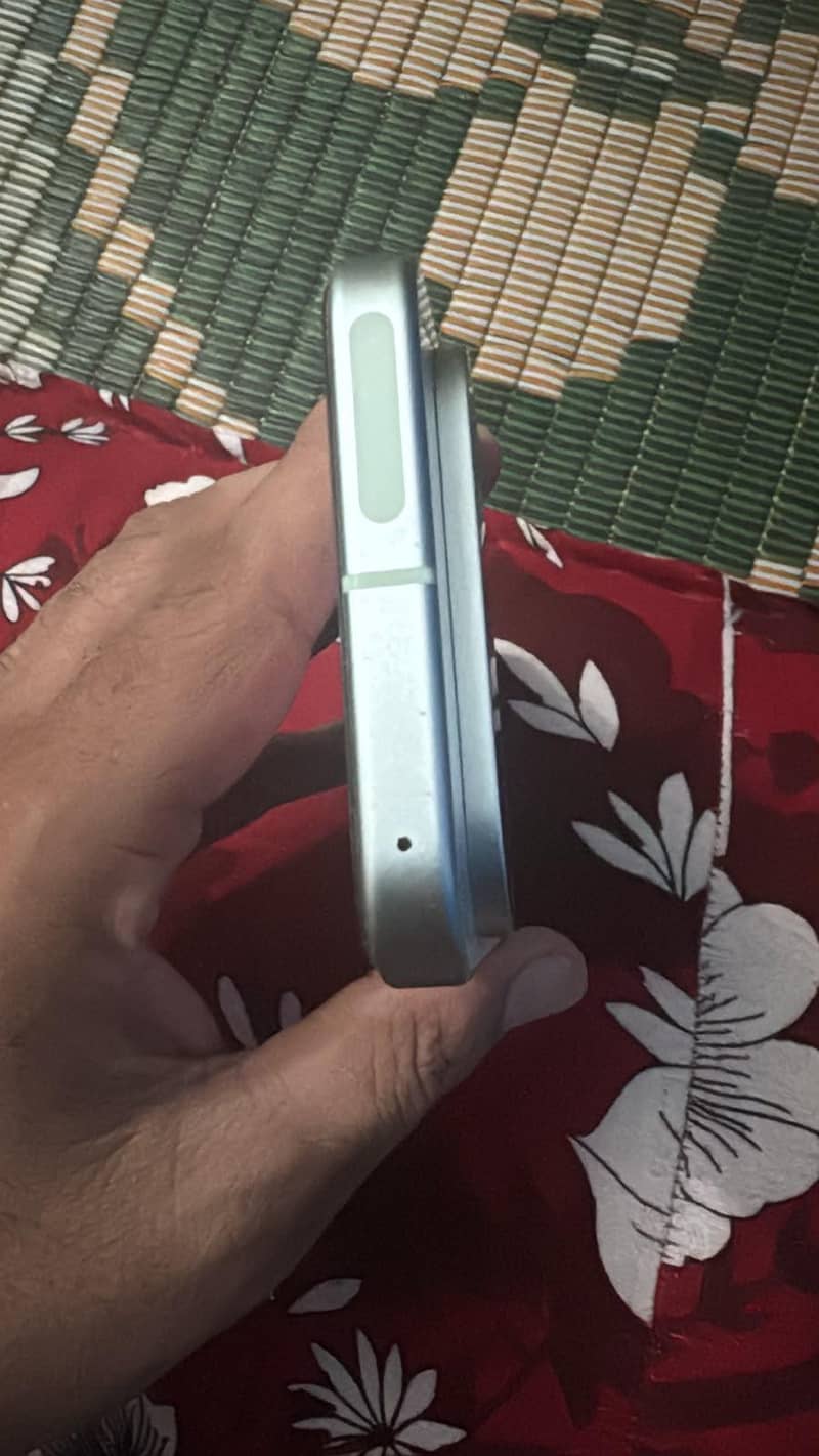 Google Pixel 9 3