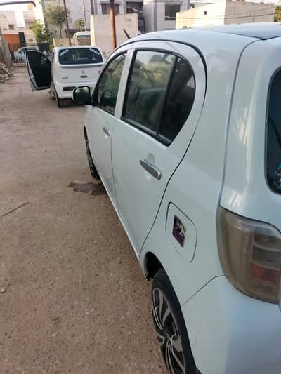 Daihatsu Mira 2015