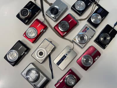 NIKKON COLLPIX DIGITAL CAMERAS USED LIKE NEW CONDITION