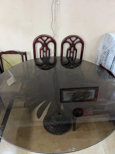 Round dinning table with 5 chairs
