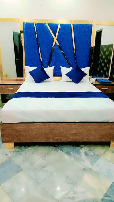 Couple and family rooms 24 hours available Hotel star view 03009857106