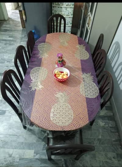 well maintained dinning table for sale