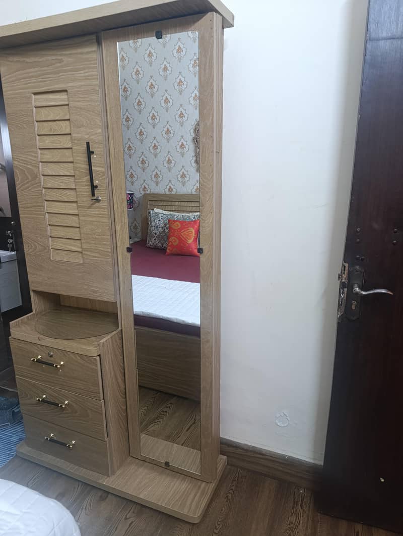 dressing table 1