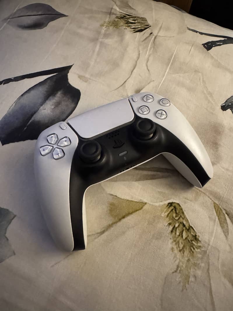 PS5 Controller 0