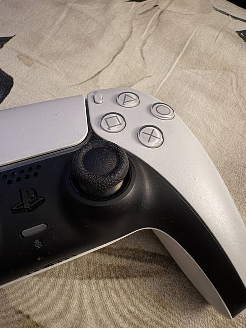 PS5 Controller 1
