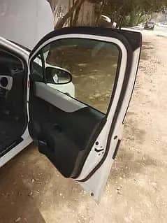 Toyota Vitz 2013 register 2016