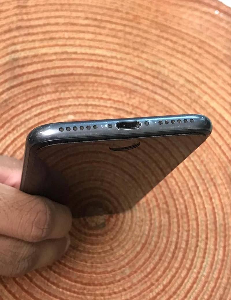 iPhone 8 1