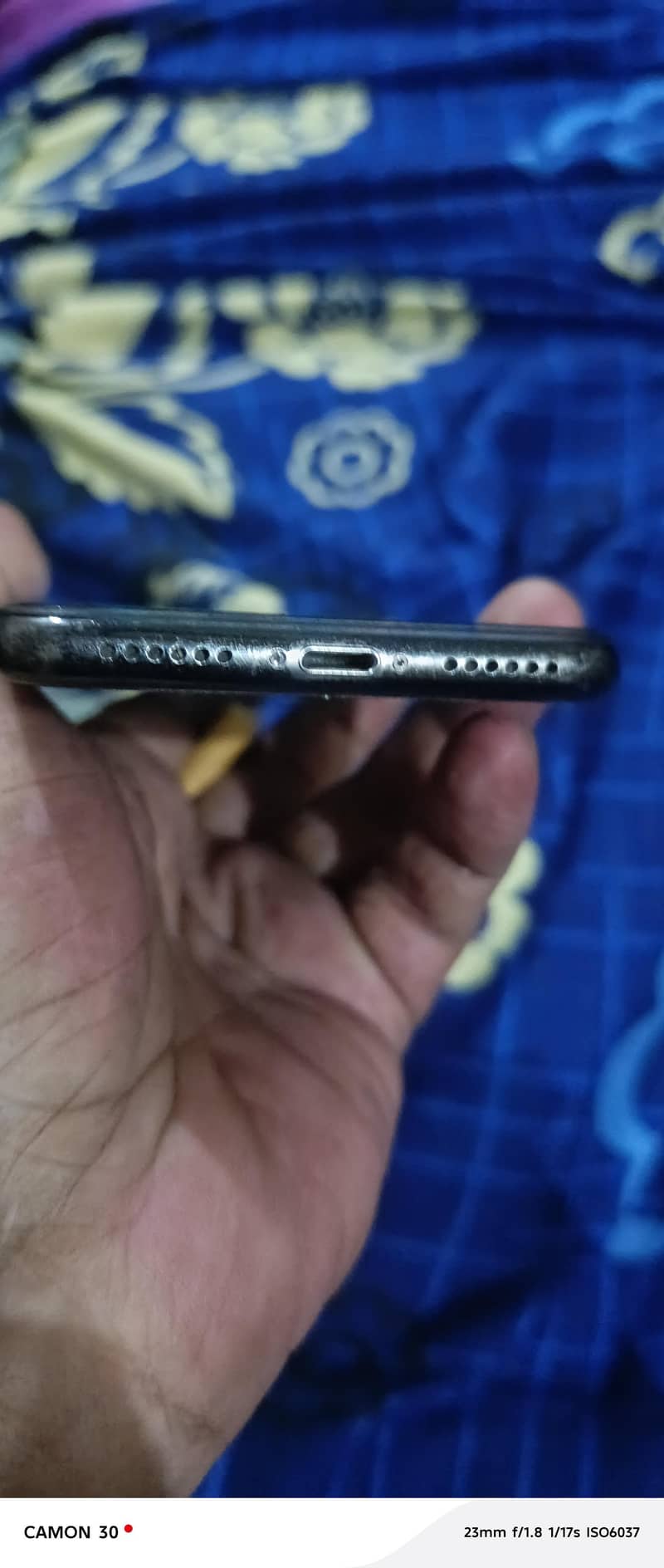 Apple iPhone X 4