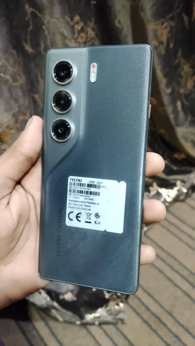 Tecno CAMON 40 Pro 0