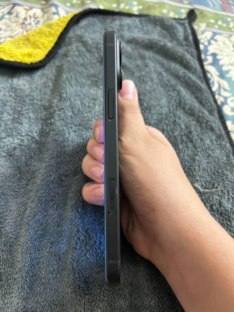 Apple iPhone 16 Plus 3