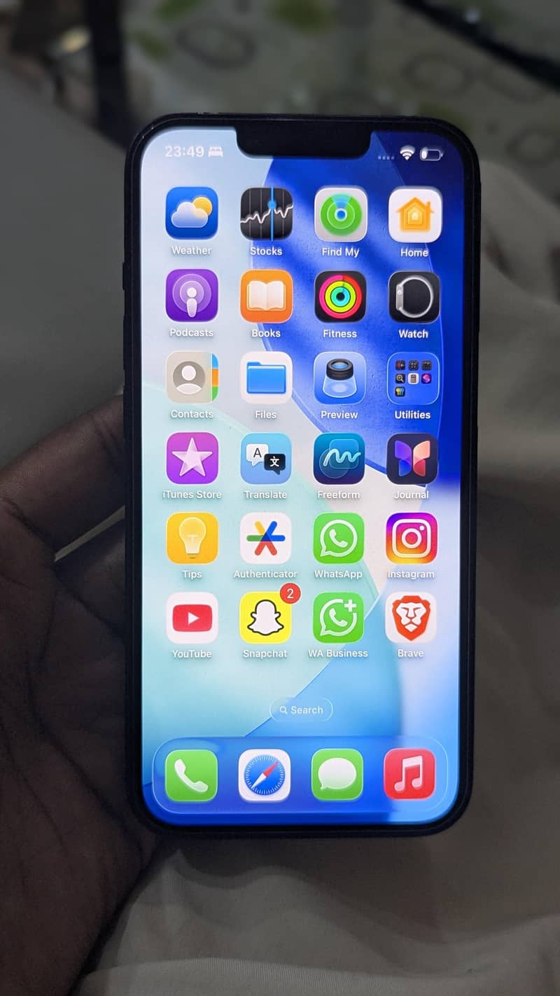 Apple iPhone 13 6