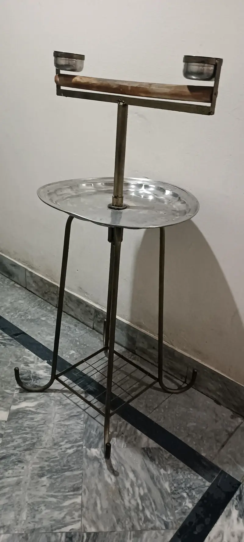 grey parrot stand — photo 2