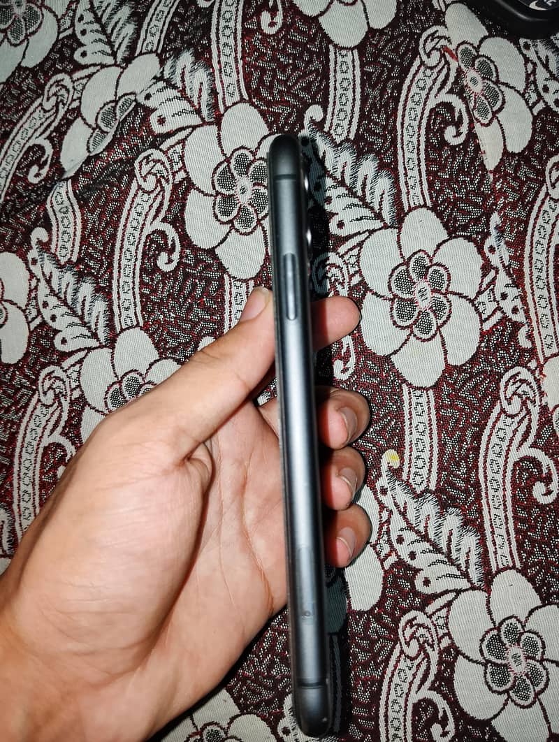 Apple iPhone 11 2
