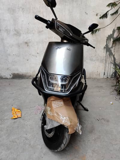 Revo c32 young, brand new
