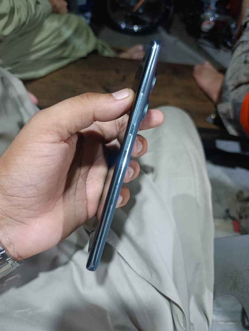 Redmi note 14 pro 4