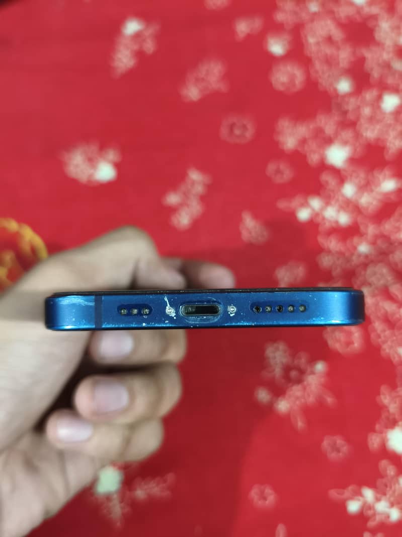 Apple iPhone 12 1