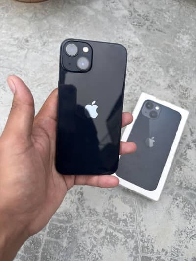 Apple iPhone 13