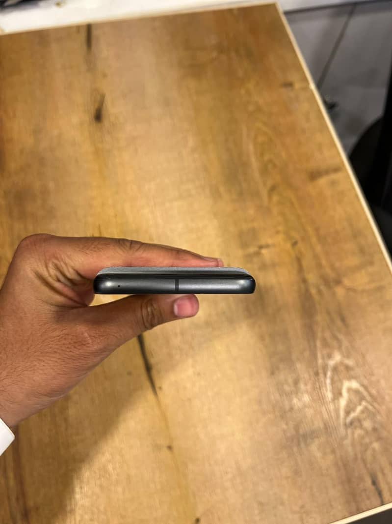 Google Pixel 8 5