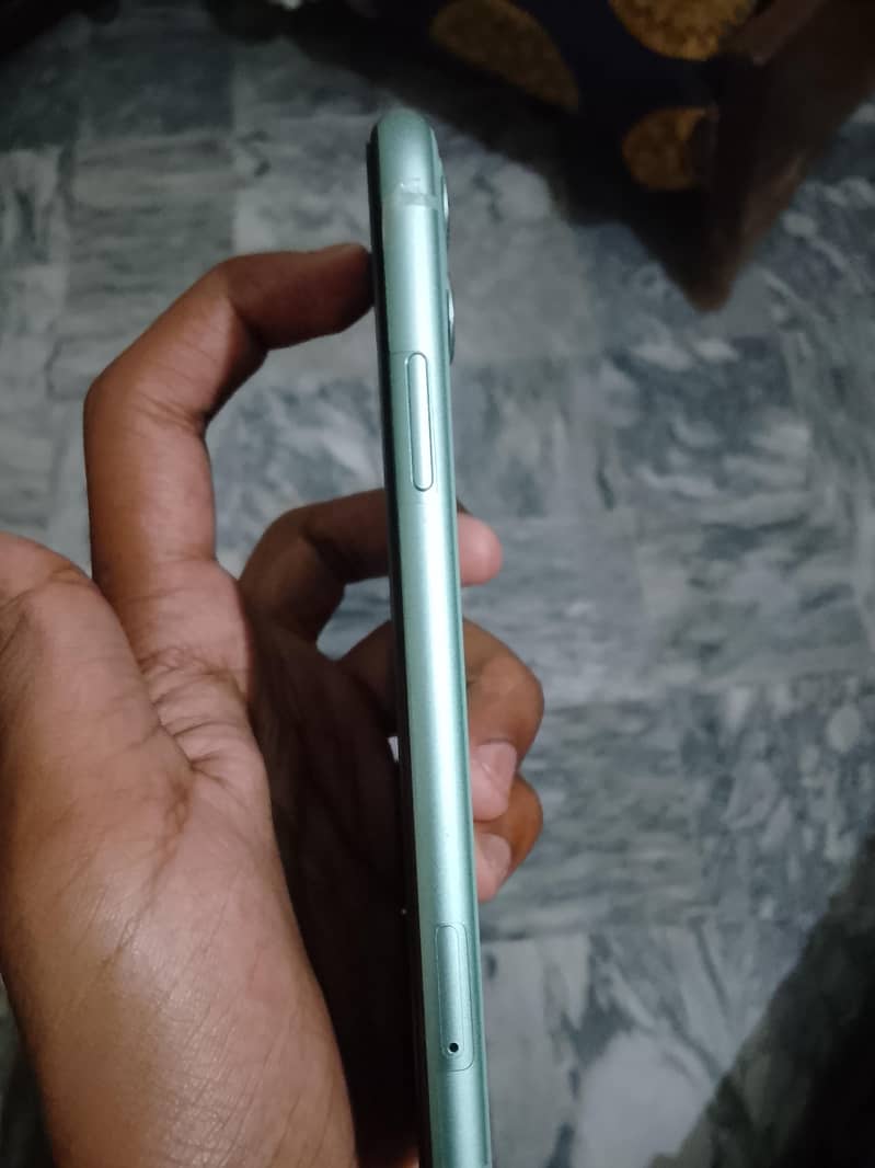 Apple iPhone 11 1