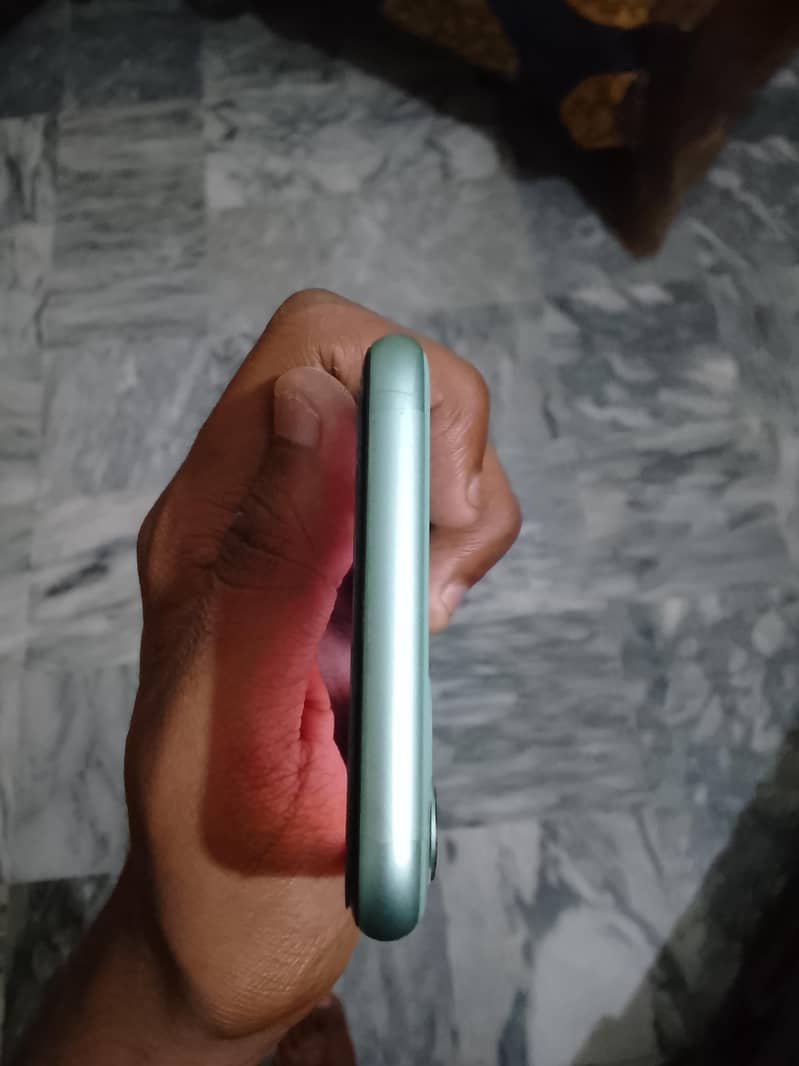Apple iPhone 11 2