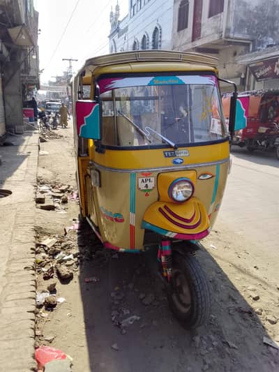 CNG rickshaw