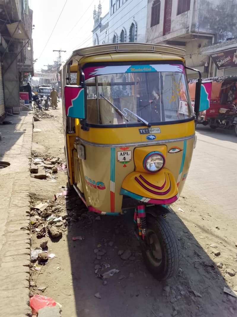 CNG rickshaw 0